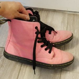 Dr. Martens hackney boot